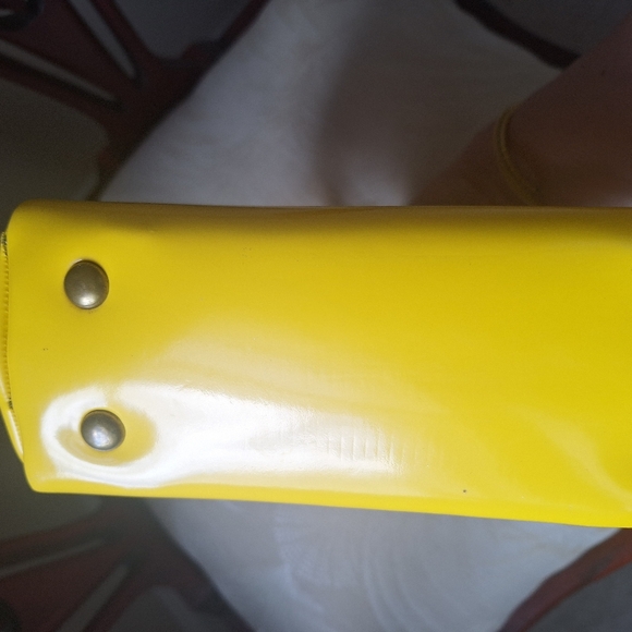 Vintage 60's Preloved Yellow Handbag with Plastic Handles - Picture 5 of 7